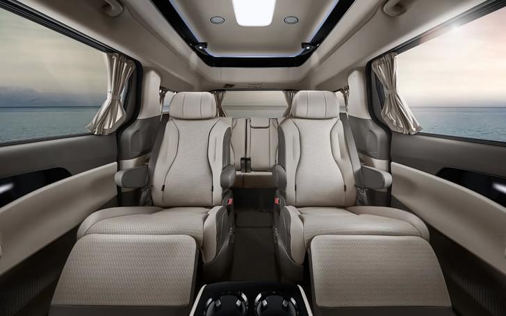 Kia Carnival Front Row Seats